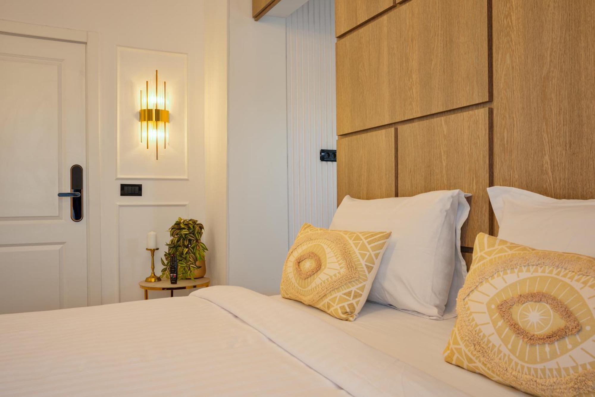 Royal - Luxury Apartment B - Old City - Victoriei Bucureşti Ngoại thất bức ảnh